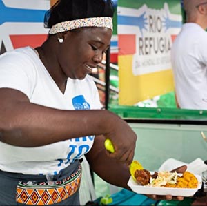 A nigeriana Lateefat Hassam, em ação realizada pela Cáritas-RJ