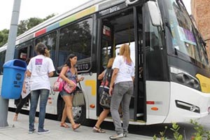 Agora é lei: passagem de ônibus poderá ser paga com cartão de débito ou crédito